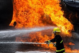 سرای سلطانی در بازار تهران در آتش سوخت