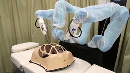 ساخت نخستین ربات جراحی با حس لامسه در جهان