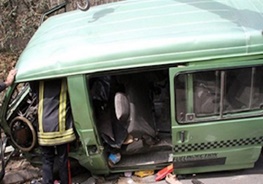 واژگونی خودروی ون در اتوبان تهران-قم/ ۳ زن و یک مرد کشته شدند