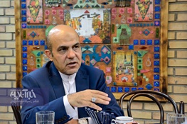 اکبری: آمریکا به دنبال خلع سلاح و تسلیم تمام عیار ایران است