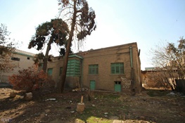 عکس | یک خانه قجری دیگر تهران به مزایده گذاشته شد تا تخریب شود، این‌بار خانه سپهبد امیراحمدی