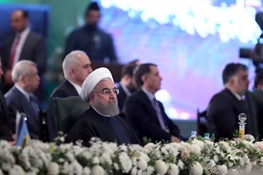 روحانی:‌اکو در آسیای آینده،کلید تعامل شرق و غرب خواهد شد
