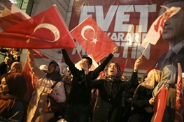 شما نظر بدهید/ ارزیابی شما از نتیجه رفراندوم تغییر قانون اساسی در ترکیه چیست؟