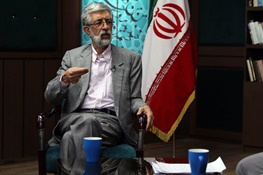 حدادعادل:نرم‌افزار احمدی‌نژاد را نداریم/روحانی زیاد لبخندمیزند/حقوقم۸میلیون است/هدیه پرحاشیه به ظریف