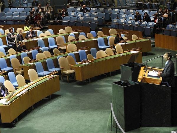 مقایسه تعداد حاضرین در سخنرانی احمدی نژاد و روحانی در سازمان ملل/عکس 