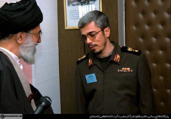 سرلشکر محمدحسین باقری در کنار رهبر انقلاب