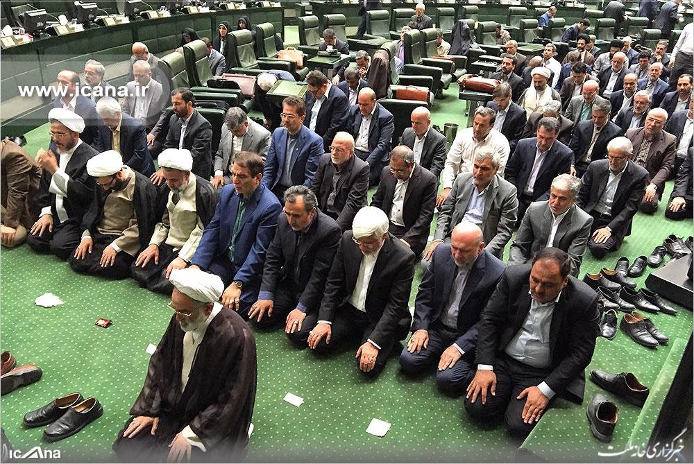 تصویری متفاوت از صحن علنی مجلس در لحظه حمله تروریستی داعش به پارلمان
