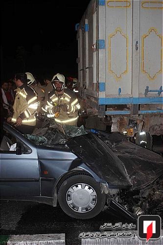 تصادف پژو با کامیون در جاده ورامین