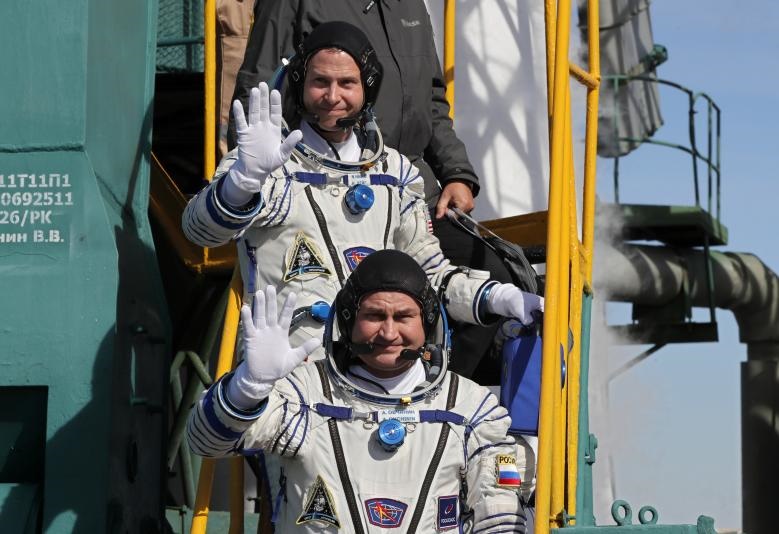 فرود اضطراری فضانوردان پس از نقص فنی فضاپیمای سایوز+تصاویر