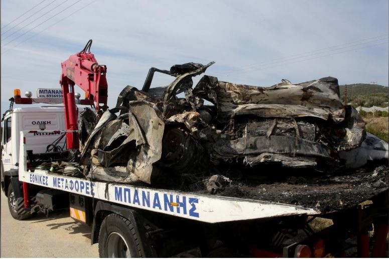 تصادف مینی‌ون با کامیون در یونان
