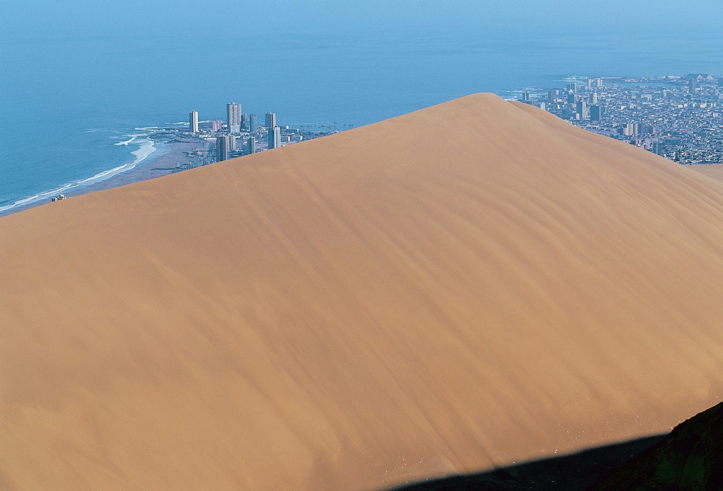 تپه اژدها - بزرگ‌ترین شنزار شهری جهان
