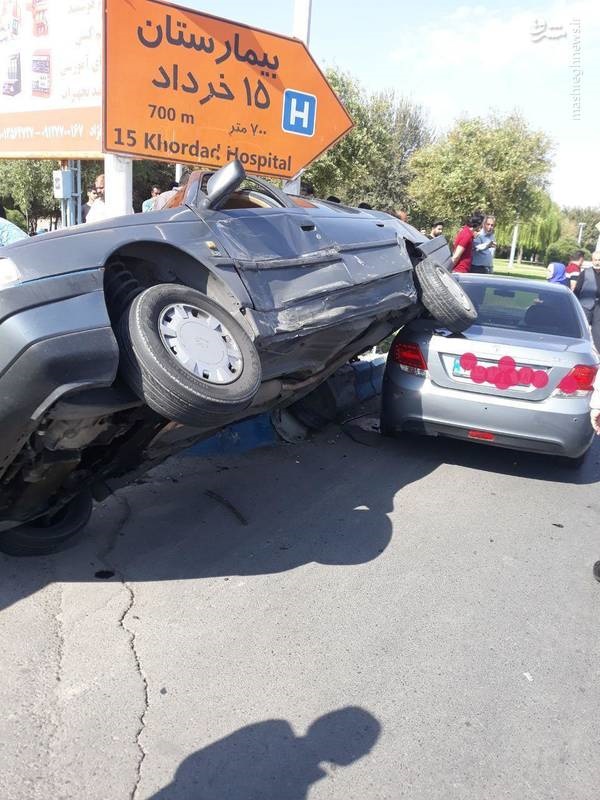 تصادف عجیب دو خودرو در ورامین تهران