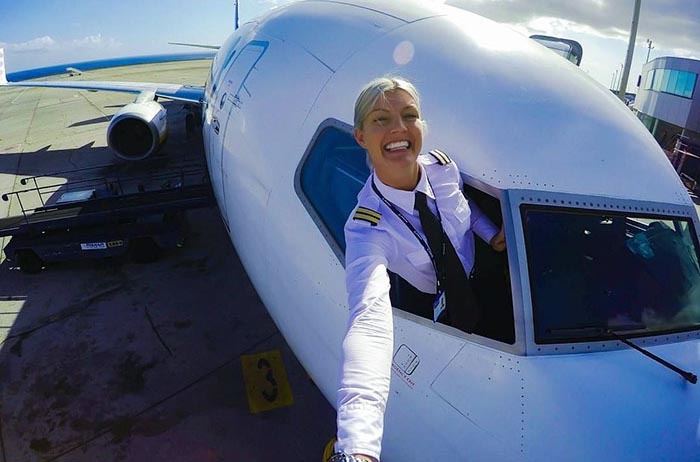 زیباترین خلبان زن دنیا برگزیده شد: ماریا پترسون از سوئد