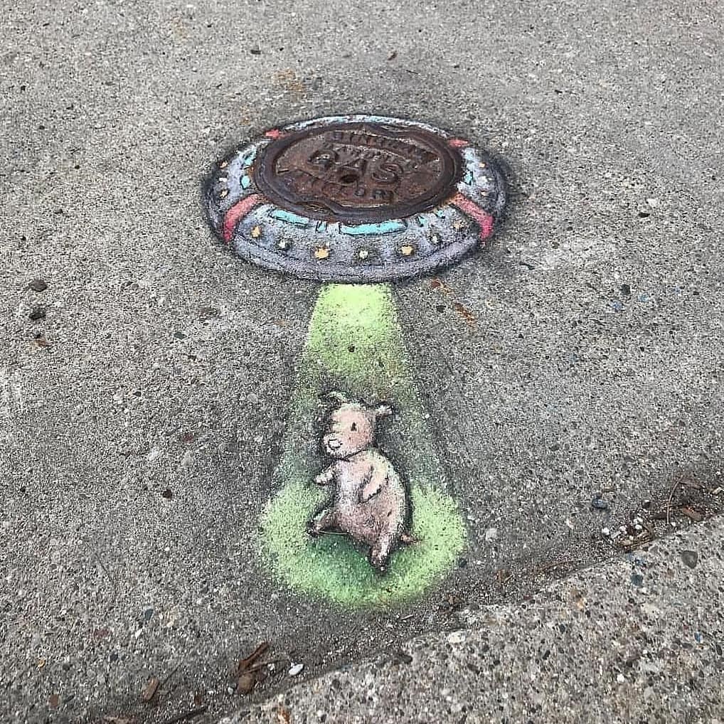 نقاشی‌های خلاقانه یک هنرمند خیابانی