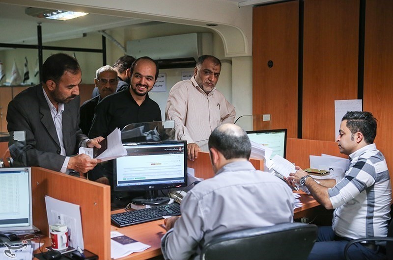 روزهای شلوغ دفاتر سازمان حج وزیارت برای صدور ویزای اربعین حسینی