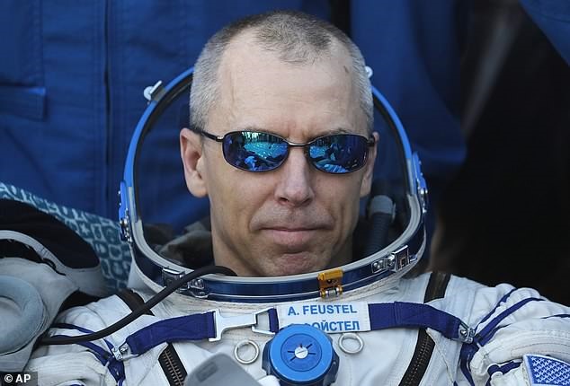 بازگشت ۳ فضانورد به زمین پس از ۶ ماه اقامت در ایستگاه بین‌المللی فضایی/ عکس