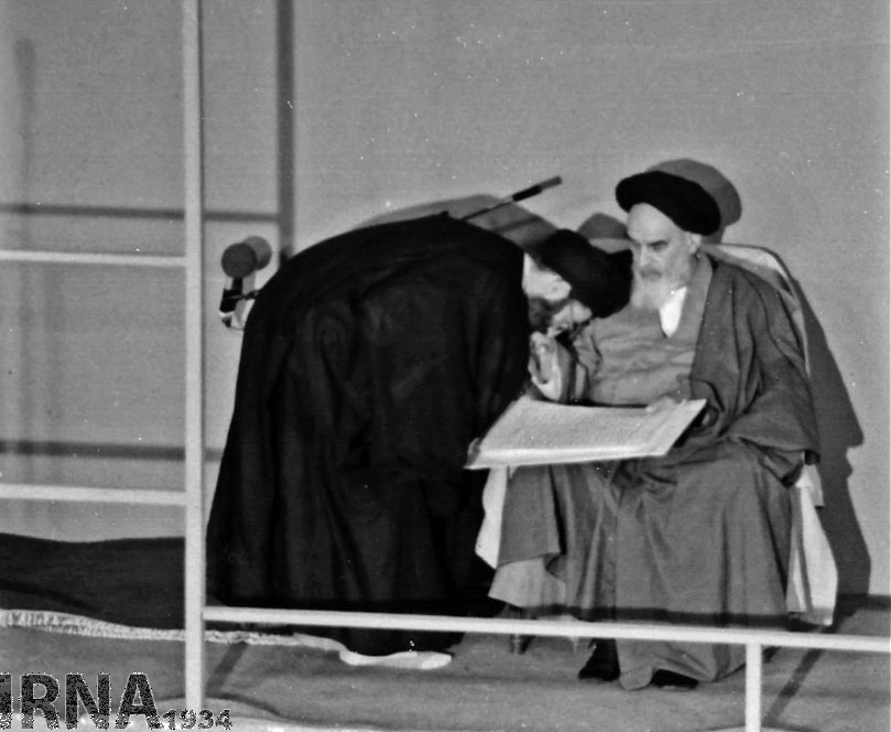 17 مهر 1360؛  تنفیذ حکم ریاست‌جمهوری آیت‌الله خامنه‌ای