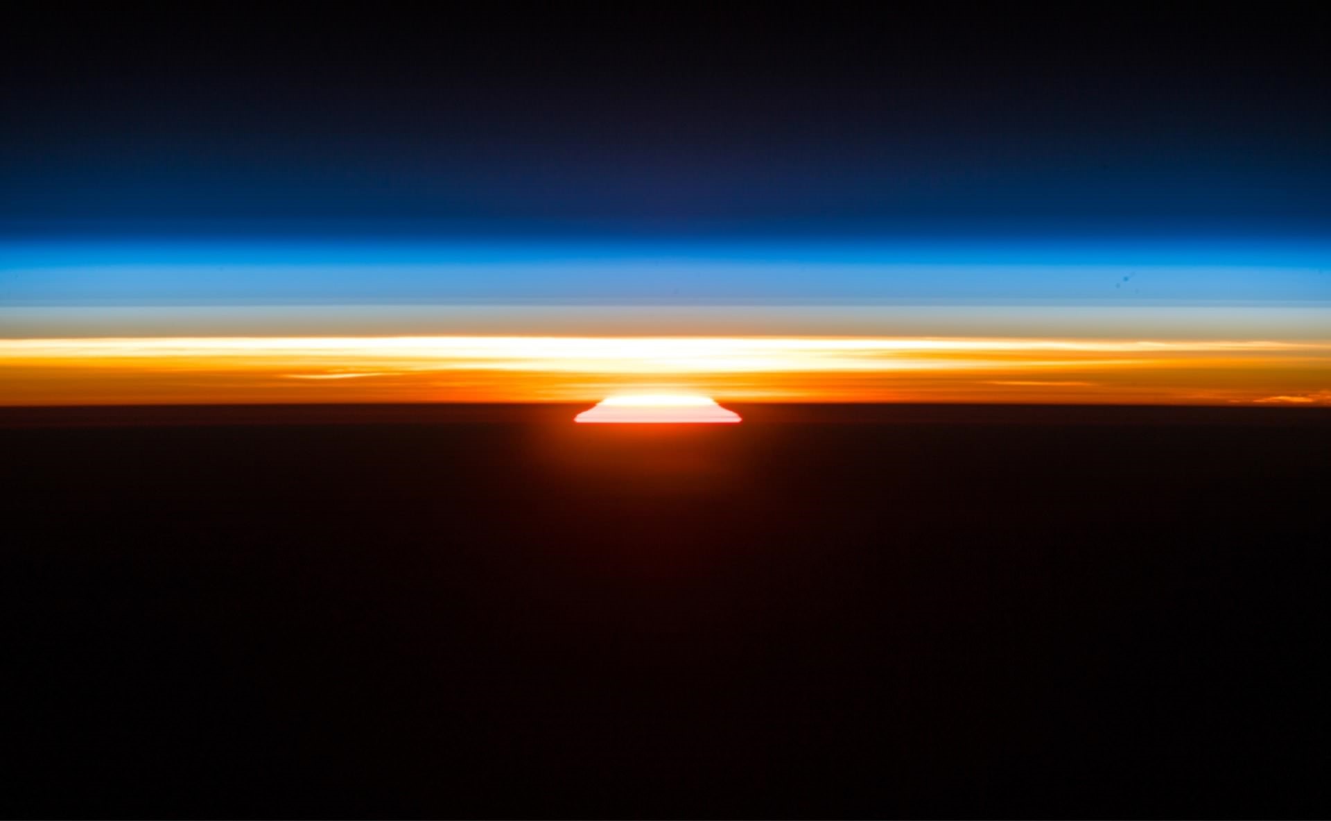طلوع بی‌نظیر خورشید ازایستگاه فضایی بین‌المللی