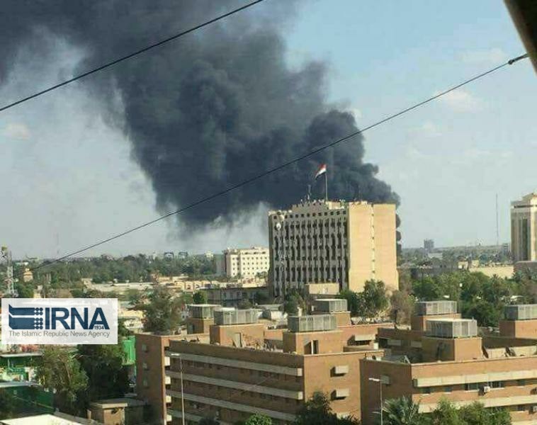 سفارت آمریکا در عراق، آتش گرفت/ عکس