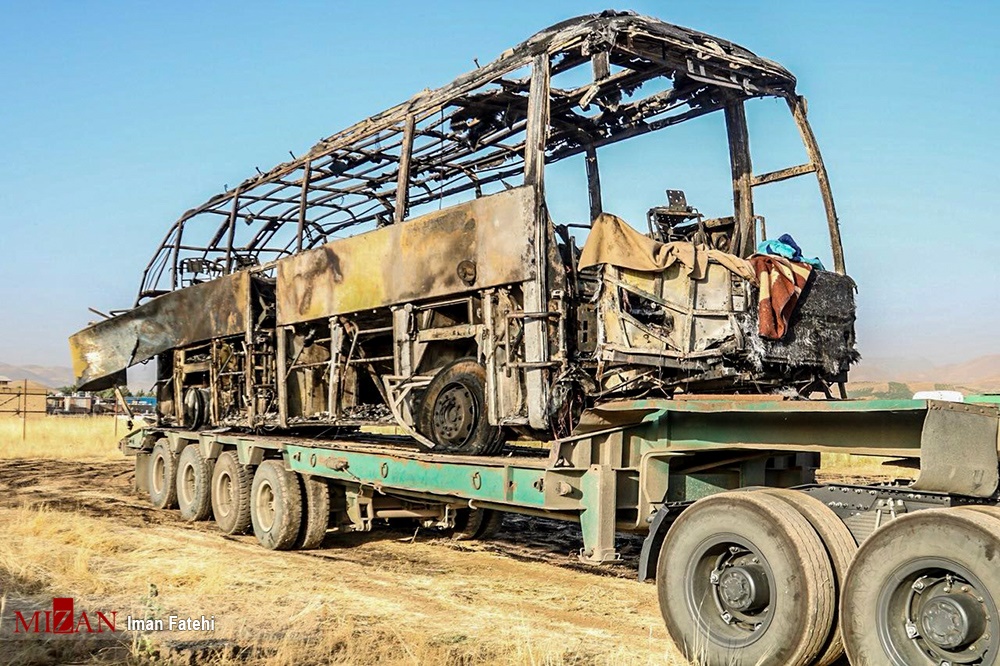 تصادف اتوبوس و تانکر حمل سوخت در سنندج