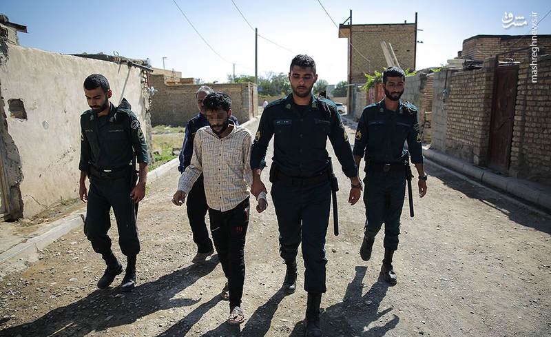 پلمپ مراکز تهیه و توزیع مواد مخدر در حاشیه شهر مشهد 