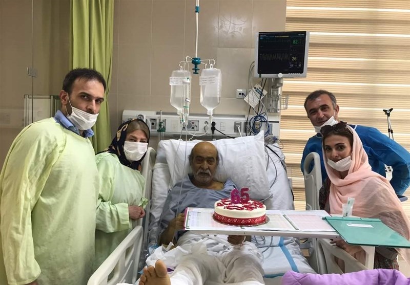 جشن تولد ضیاالدین دری در بیمارستان
