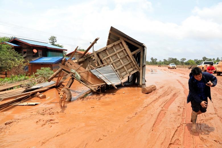 وضعیت نامناسب حادثه‌دیدگان شکستن سد در لائوس‎
