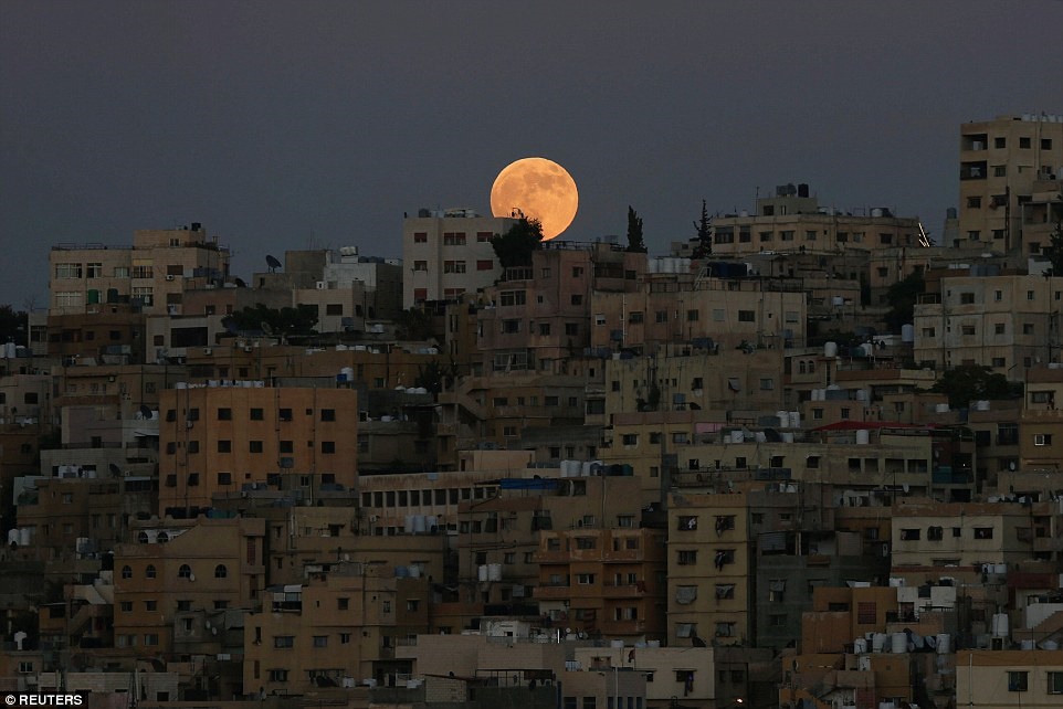 ماه گرفت بر فراز امان، پایتخت اردن هاشمی