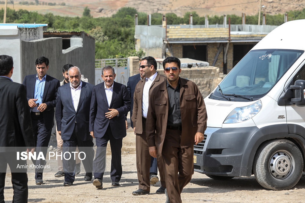  بازدید از روند بازسازی مناطق زلزله زده استان کرمانشاه