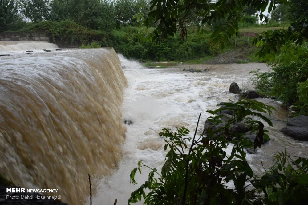 طغیان رودخانه های بخش لوندویل شهرستان مرزی آستارا 