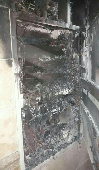 آتش سوزی تابلوهای برق ساختمان 10 طبقه در دروس/ نجات جان 40 تن از ساکنان + عکس
