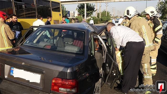 تصادف پراید با اتوبوس در بزرگراه شهید لشگری