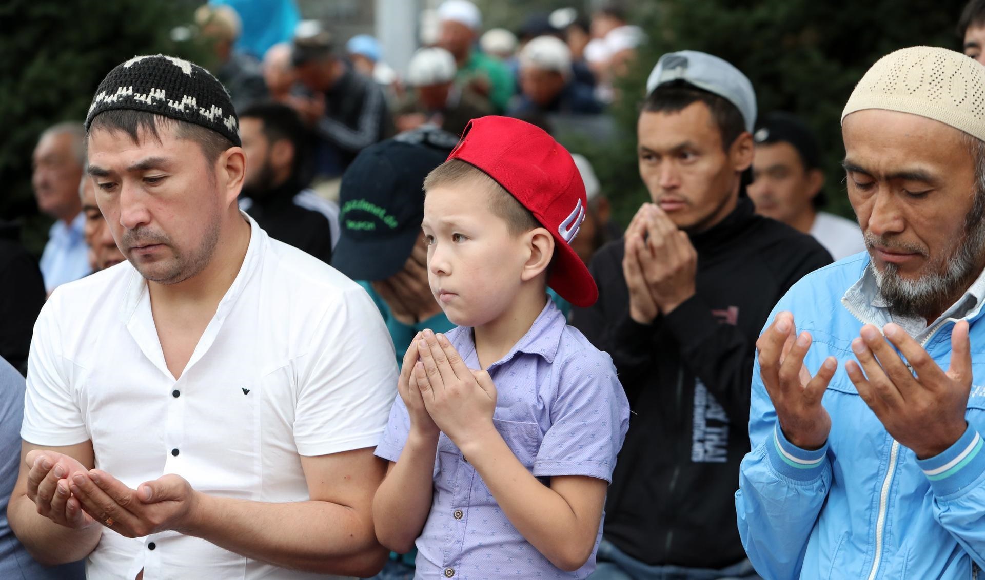 اقامه نماز عید قربان در شهر بیشکک قرقیزستان