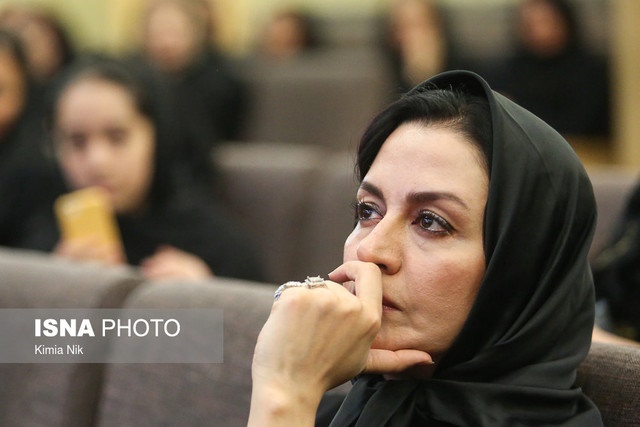مریلا زارعی در مراسم ختم عزت الله انتظامی