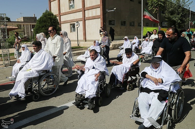 مراسم نمادین حج سالمندان آسایشگاه کهریزک