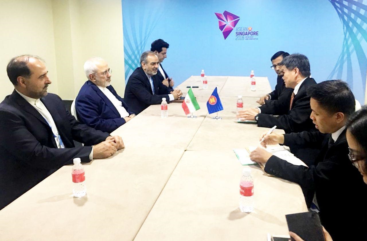 وزیر امور خارجه جمهوری اسلامی ایران با دبیرکل اتحادیه آ سه آن دیدار 