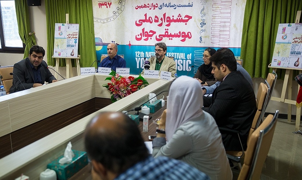 حسین علیزاده در نشست دوزادهمین جشنواره موسیقی جوان