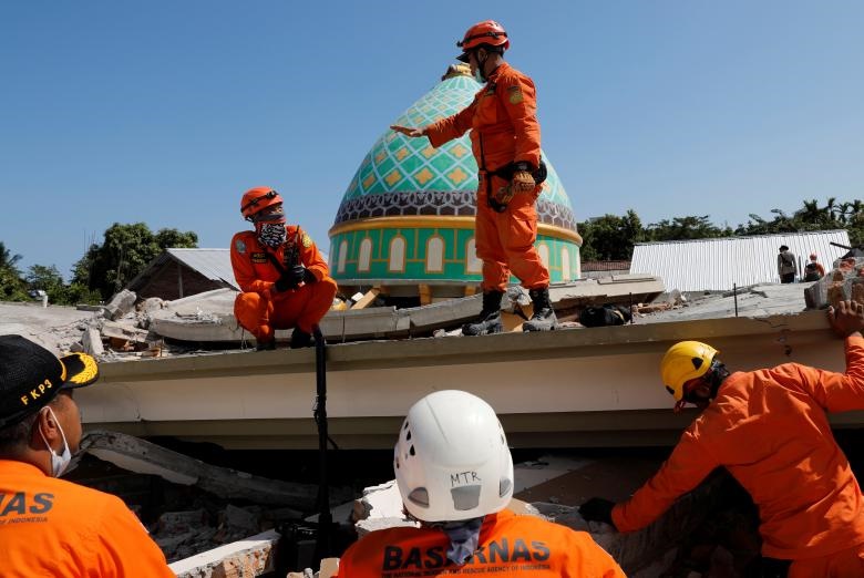 خسارات زلزله 6.9 ریشتری اندونری