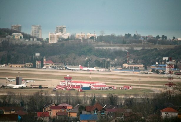 لغزیدن یک فروند هواپیما بر روی باند فرودگاهی در روسیه