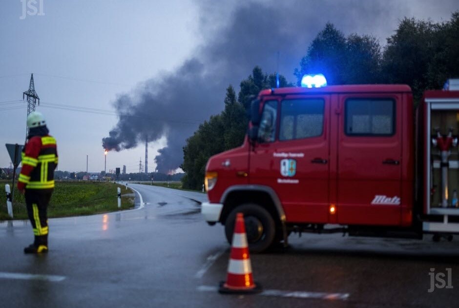 انفجار و آتش سوزی پالایشگاهی در آلمان