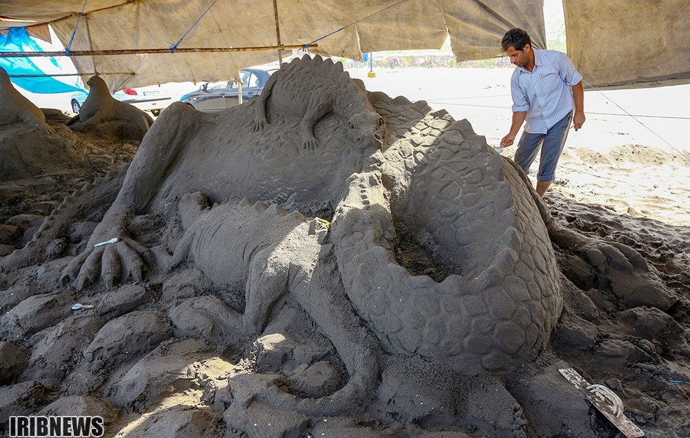 جشنواره مجسمه های شنی در لنگرود