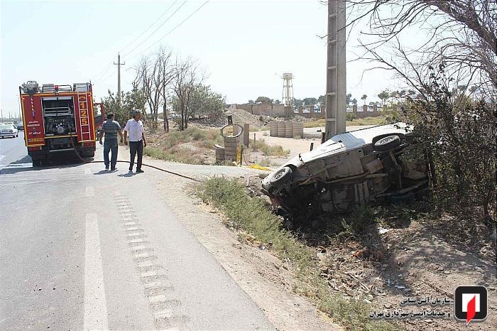 واژگونی وانت بار در جاده ورامین