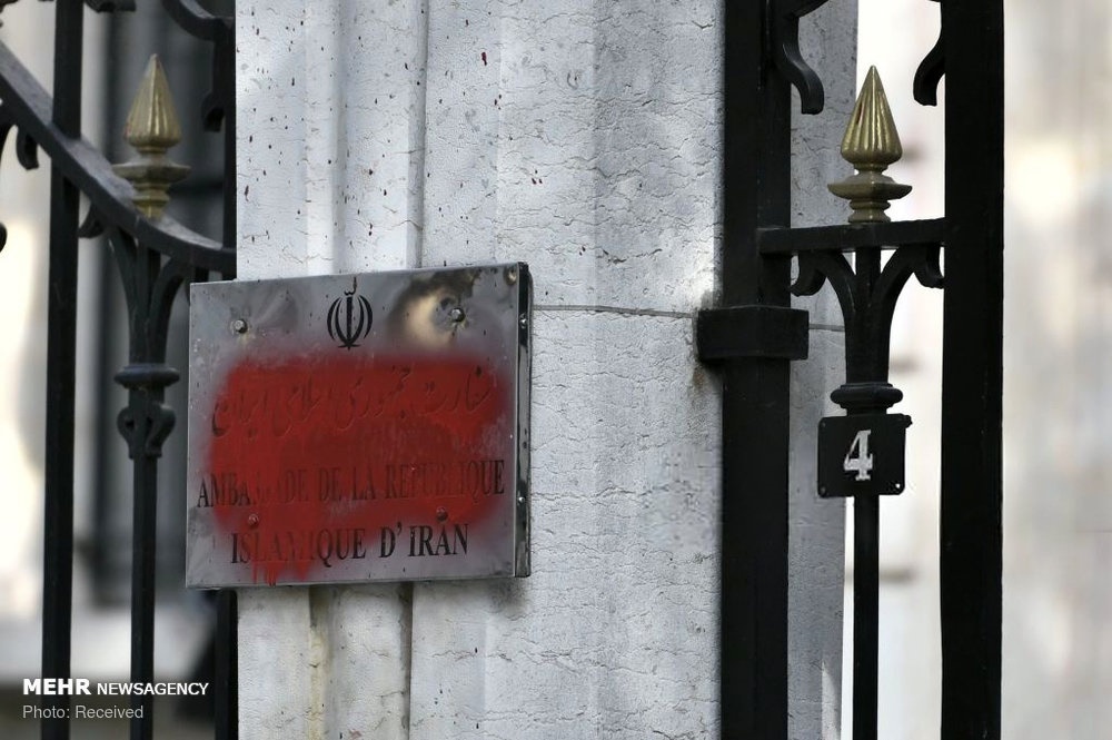 حمله گروهک ضد انقلاب کومله به سفارت ایران در پاریس