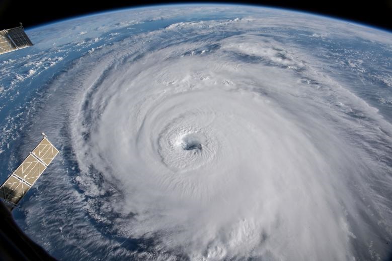 طوفان فلورانس در اقیانوس اطلس در جهت غرب، شمال غرب به سمت خط ساحلی ایالات متحده آمریکا پیش می رود
