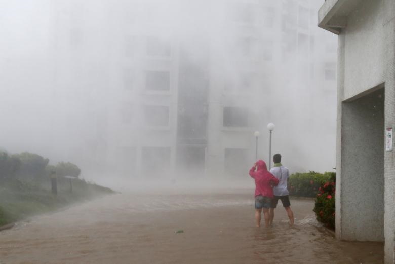 طوفان مانگکوت در هنگ‌کنگ