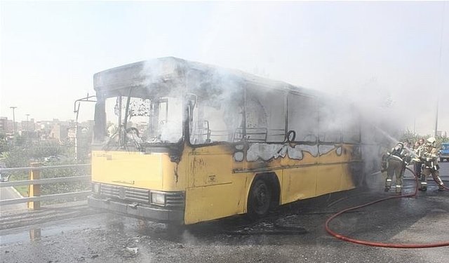 آتش گرفتن یک اتوبوس مسافربری در جنوب تهران