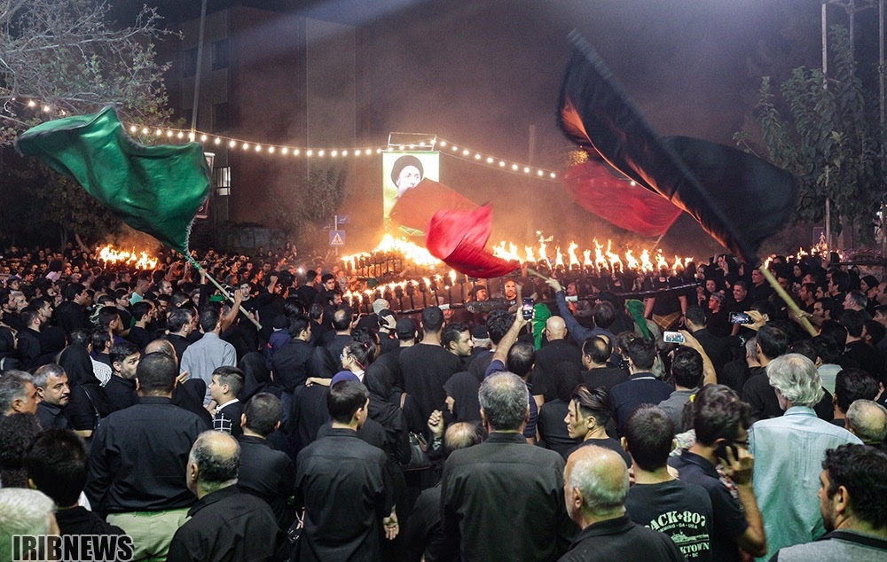 آیین سنتی مشعل گردانی در دولت آباد تهران