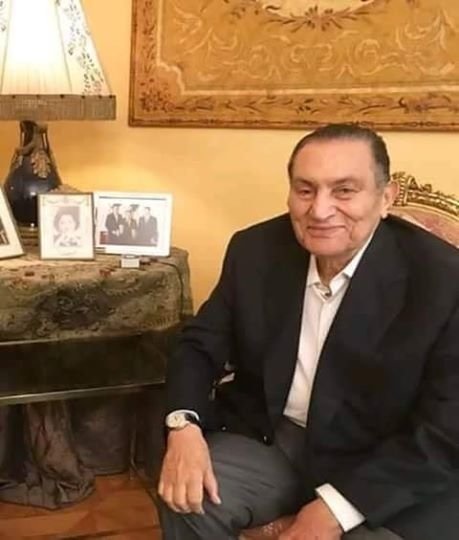 واکنش حسنی مبارک به حکم دادگاه علیه پسرانش
