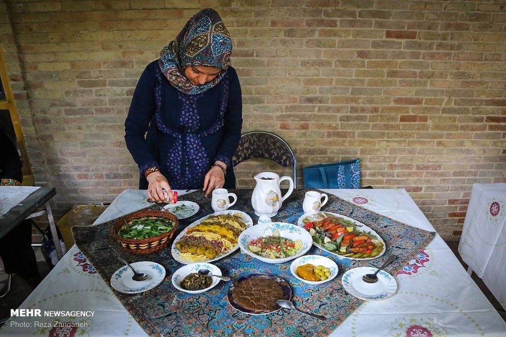 جشنواره گردشگری غذا و هنر در همدان