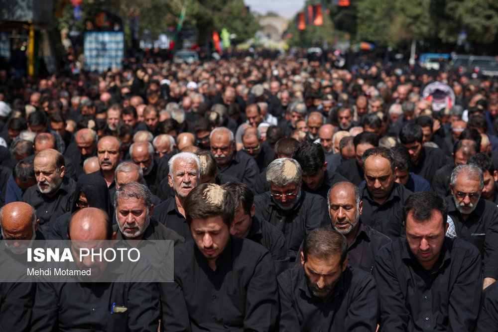 نماز روز عاشورا در قزوین